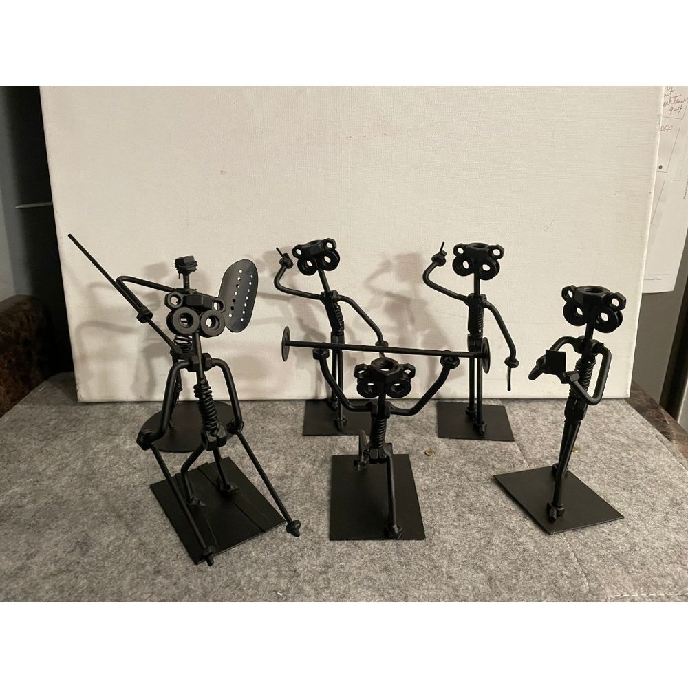 Nuts and Bolts Figurines  #987